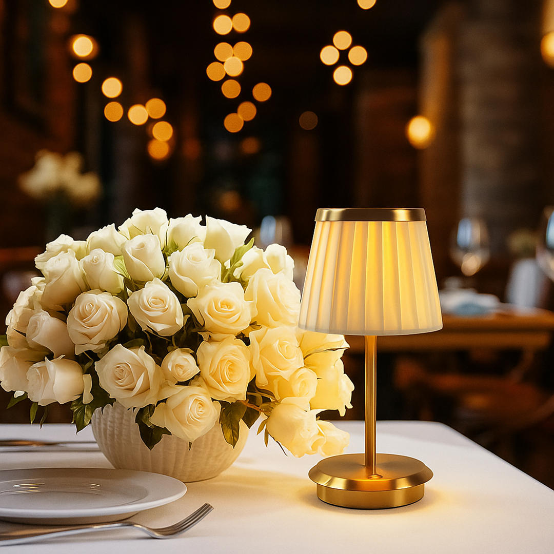 Lampa Stołowa Z Tkaninowym Kloszem | Idealna Do Czytania