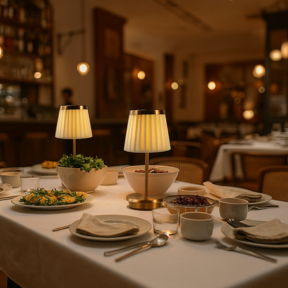 Lampa Stołowa Z Tkaninowym Kloszem | Idealna Do Czytania