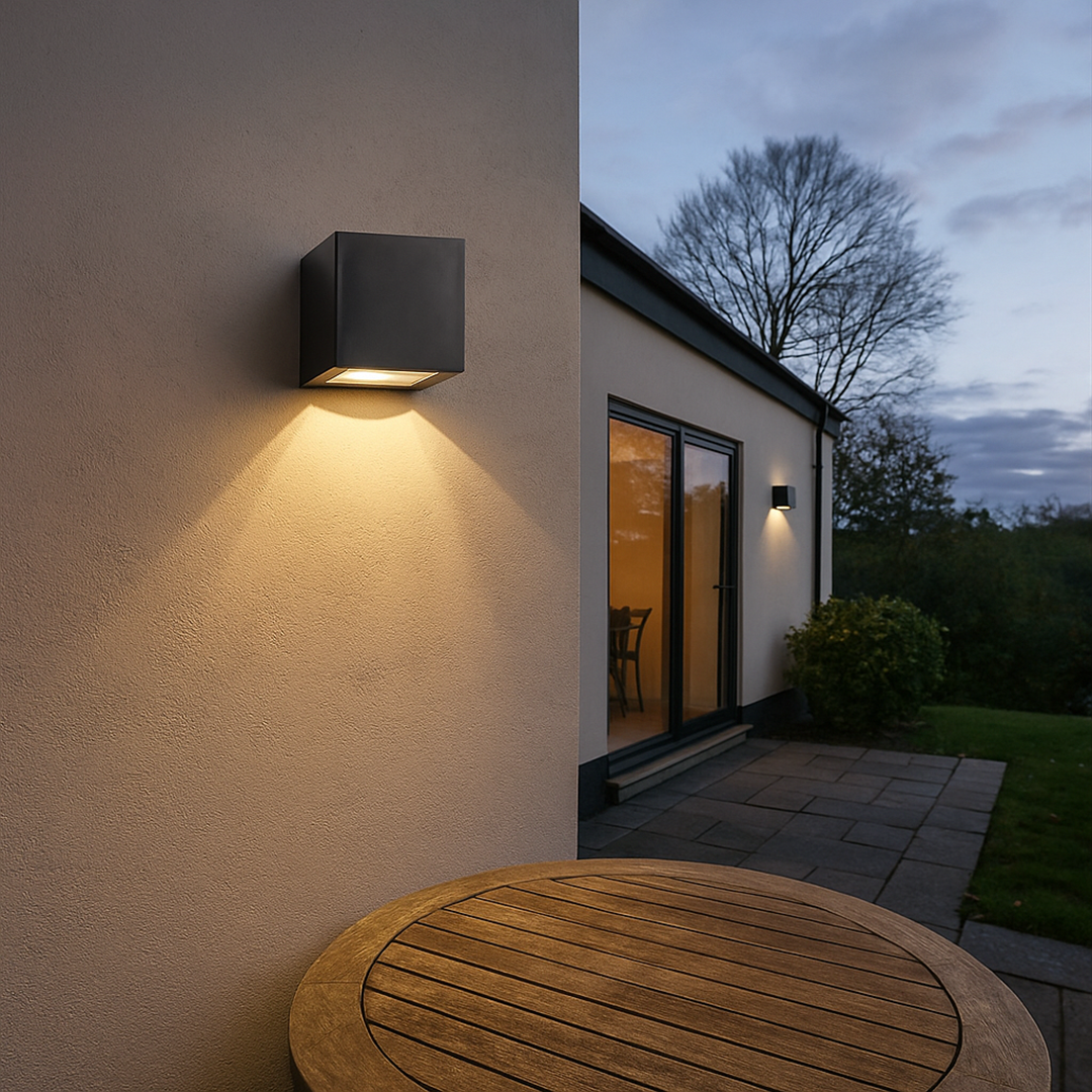 Nowoczesna Kostkowa Lampa Ścienna LED | Ciepły Biały Blask