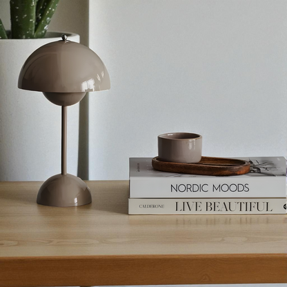 Skandynawska Kopułowa Lampa Stołowa | Skandynawski Design