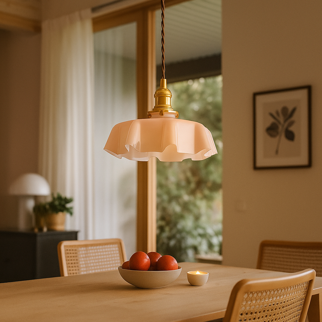 Szklana Lampa Wisząca Retro | Kremowy Kwiatowy Akcent