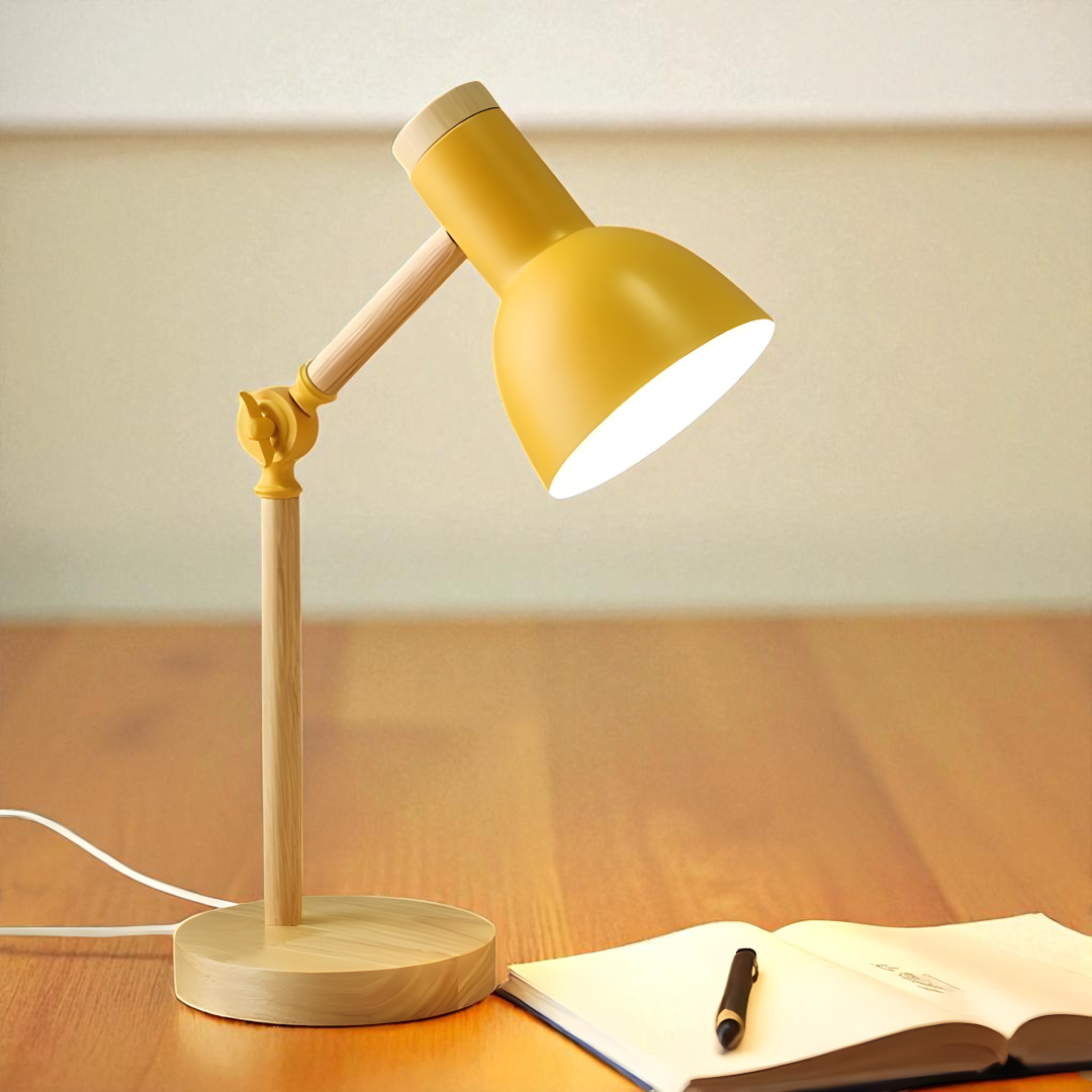 Nordycka Drewniana Lampa Stołowa | Skandynawska Estetyka